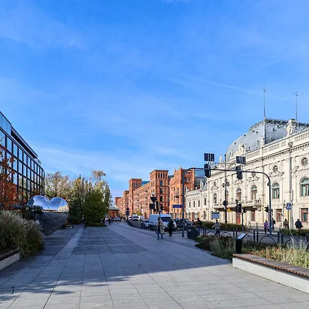 Heart Of Lodz, Manufaktura, *