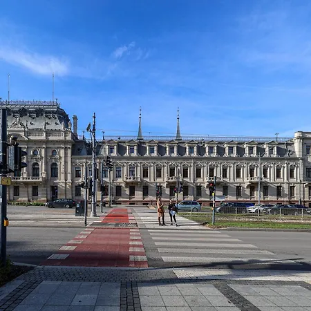 Heart Of Lodz, Manufaktura,